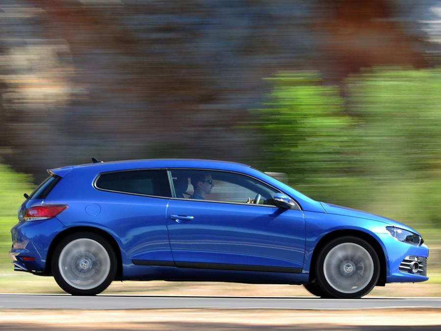  Volkswagen Scirocco 2008 года  (UK) (фото 8 из 28)